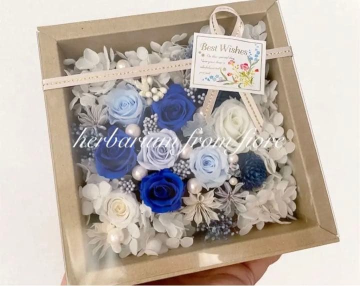 グリーンフォレスト  ＊しずく＊  沢山の白いお花   癒しのハーバリウム