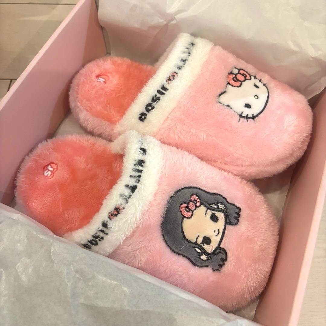 [HELLO KITTY x JISOO] ジス　ハローキティ　スリッパ