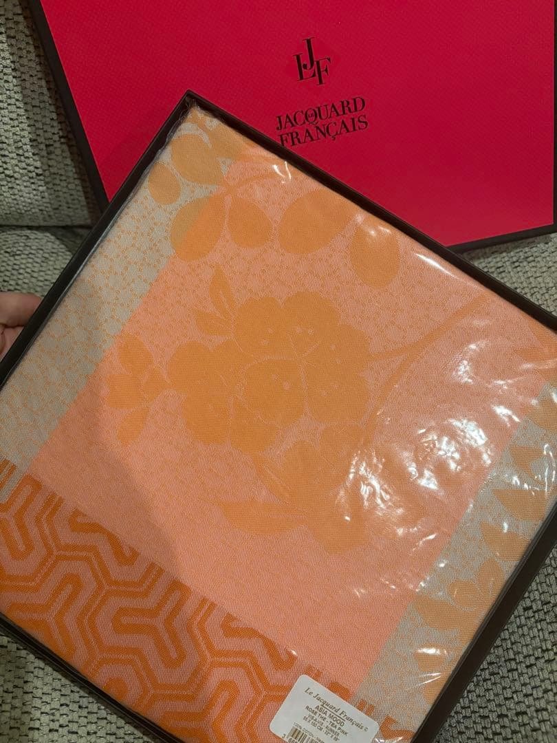 Le Jacquard Francais テーブルランナー